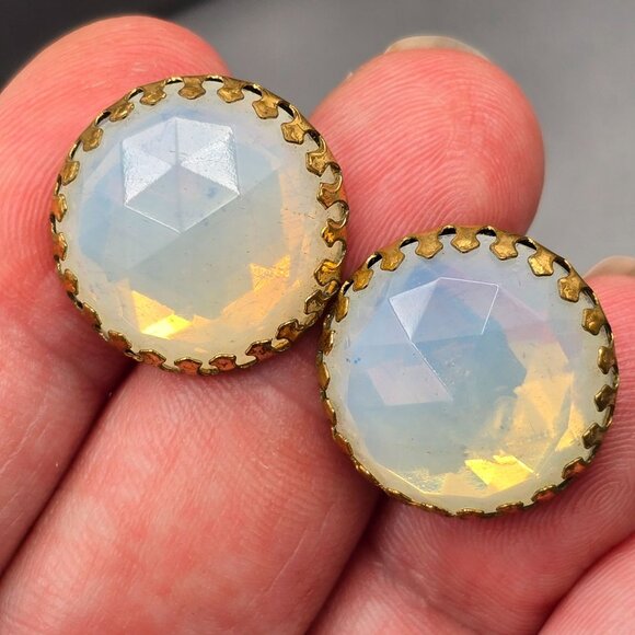 VTG Faceted Moonstone Earrings 19.6mm Ornate Flame Prongs Screw Back Signed La? - Picture 9 of 10